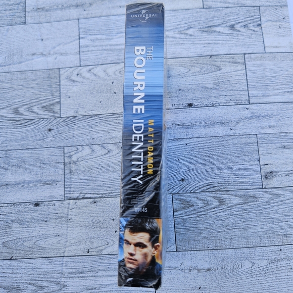 The Bourne Identity VHS Matt Damon Action Jason Bourne PG-13 - Picture 7 of 7